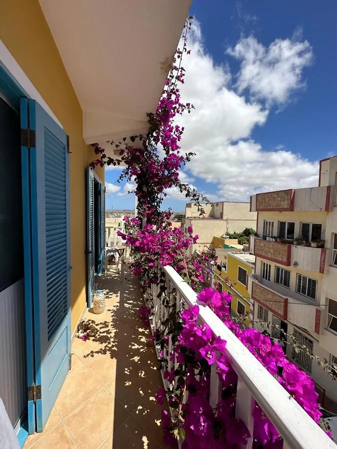 Couette-café B&B Mi Ma Bo, Sal Rei, Boa Vista, Cape Verde, Free Wi-Fi