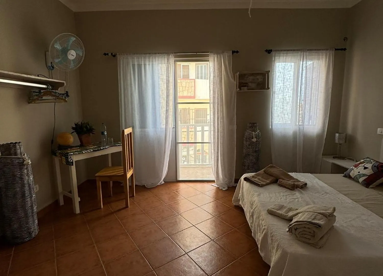 Couette-café B&B Mi Ma Bo, Sal Rei, Boa Vista, Cape Verde, Free Wi-Fi