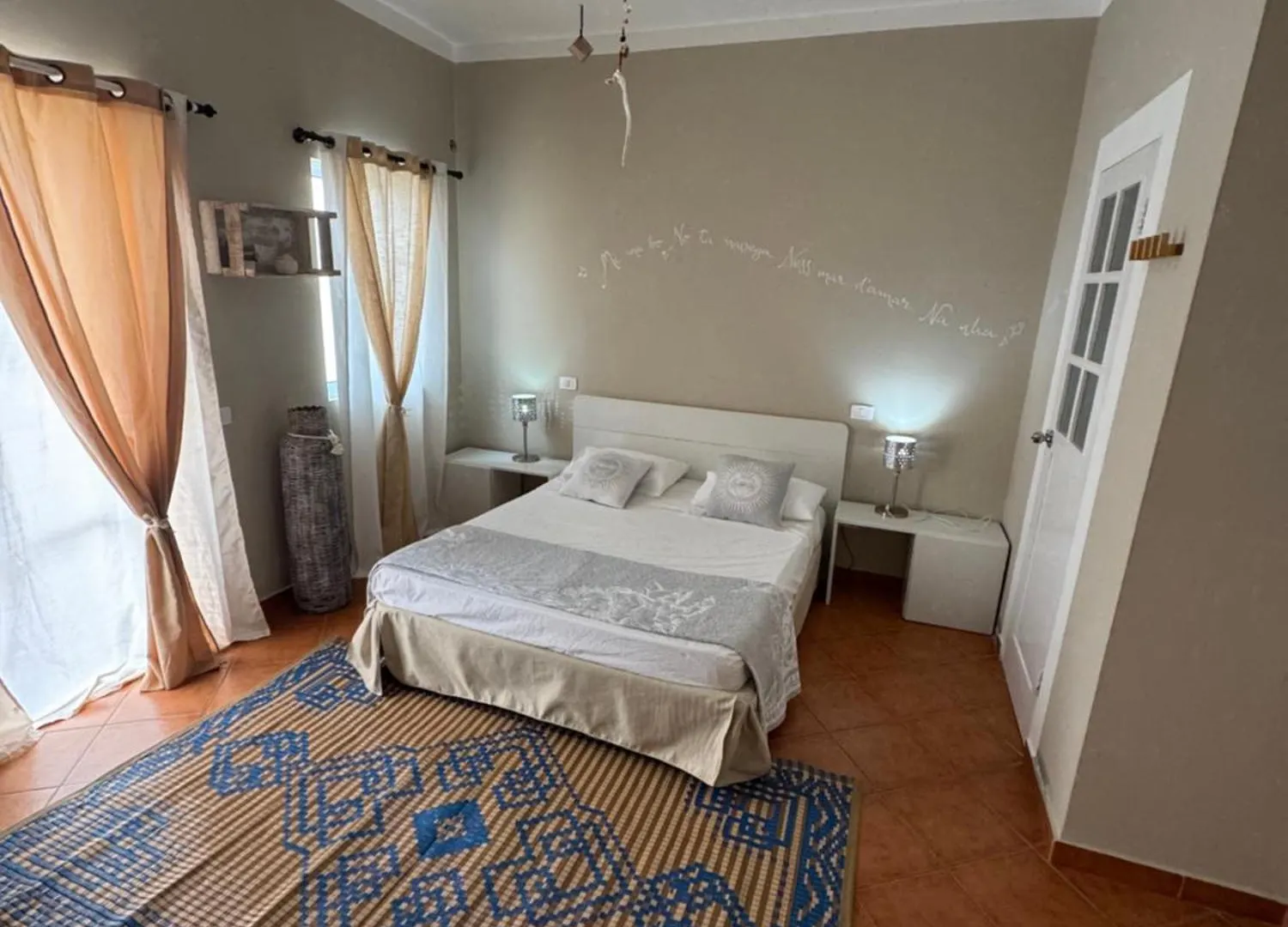 Couette-café B&B Mi Ma Bo, Sal Rei, Boa Vista, Cape Verde, Free Wi-Fi